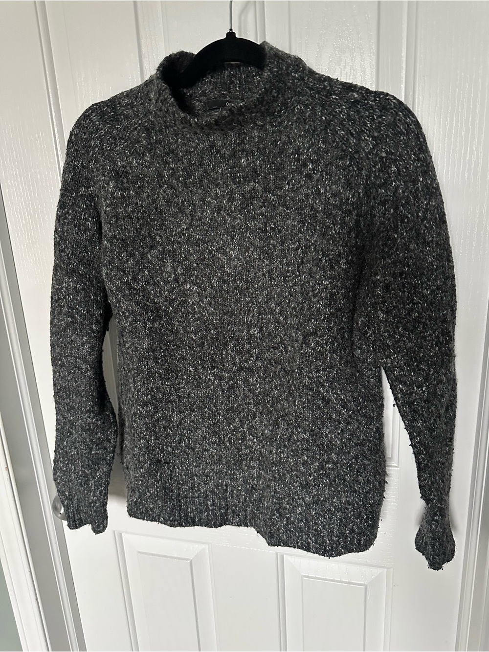 Women’s Charcoal Gray Chunky Knit Sweater